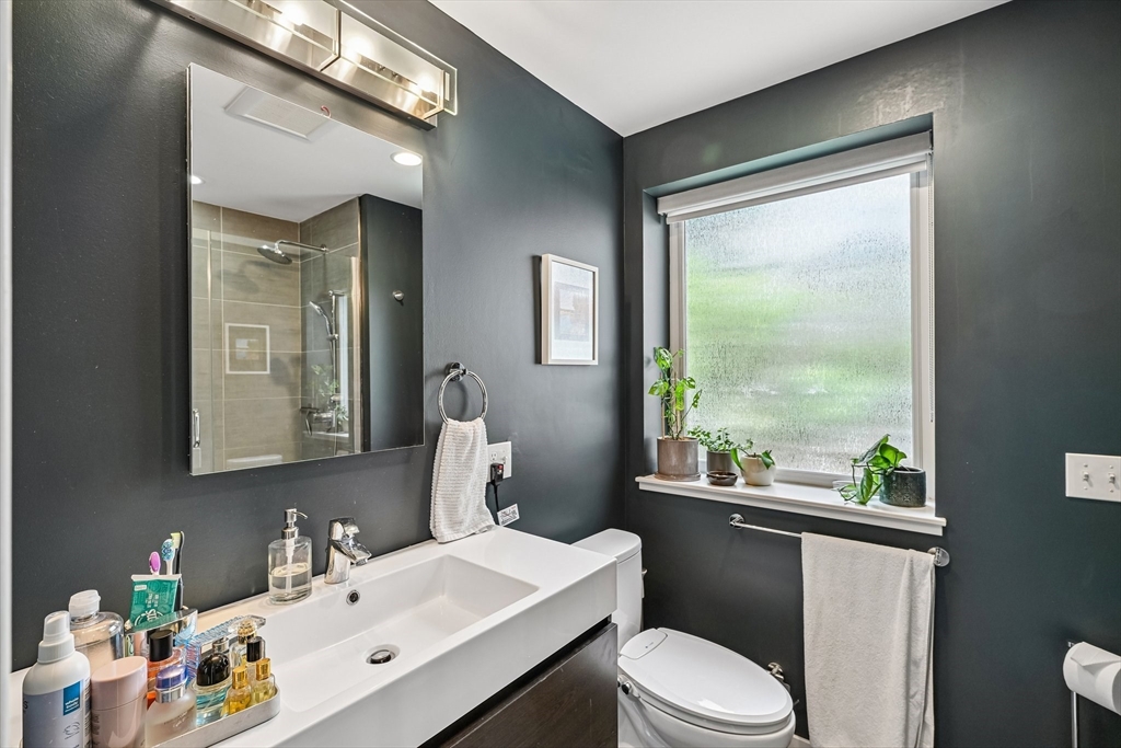 7 Howard Street, Unit 4 Salem, MA 01970 - Photo 18 of 39