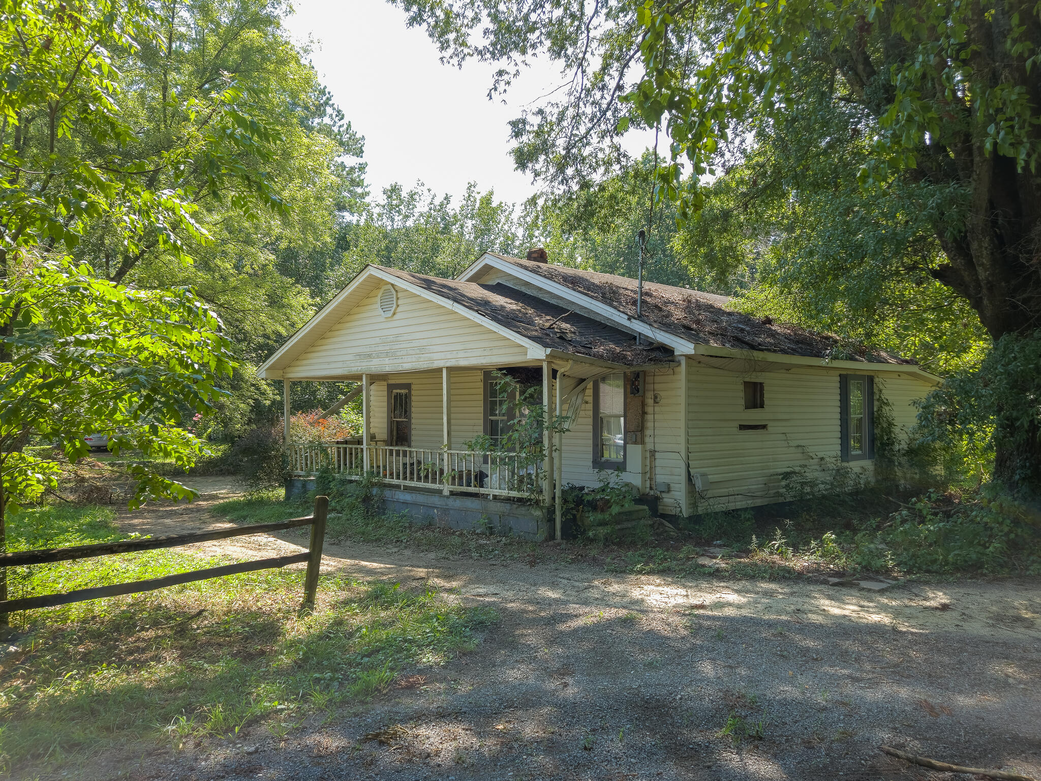 631 Bryson Road Dalton, GA 30721 - Photo 2 of 7 631 Bryson Rd SE-2