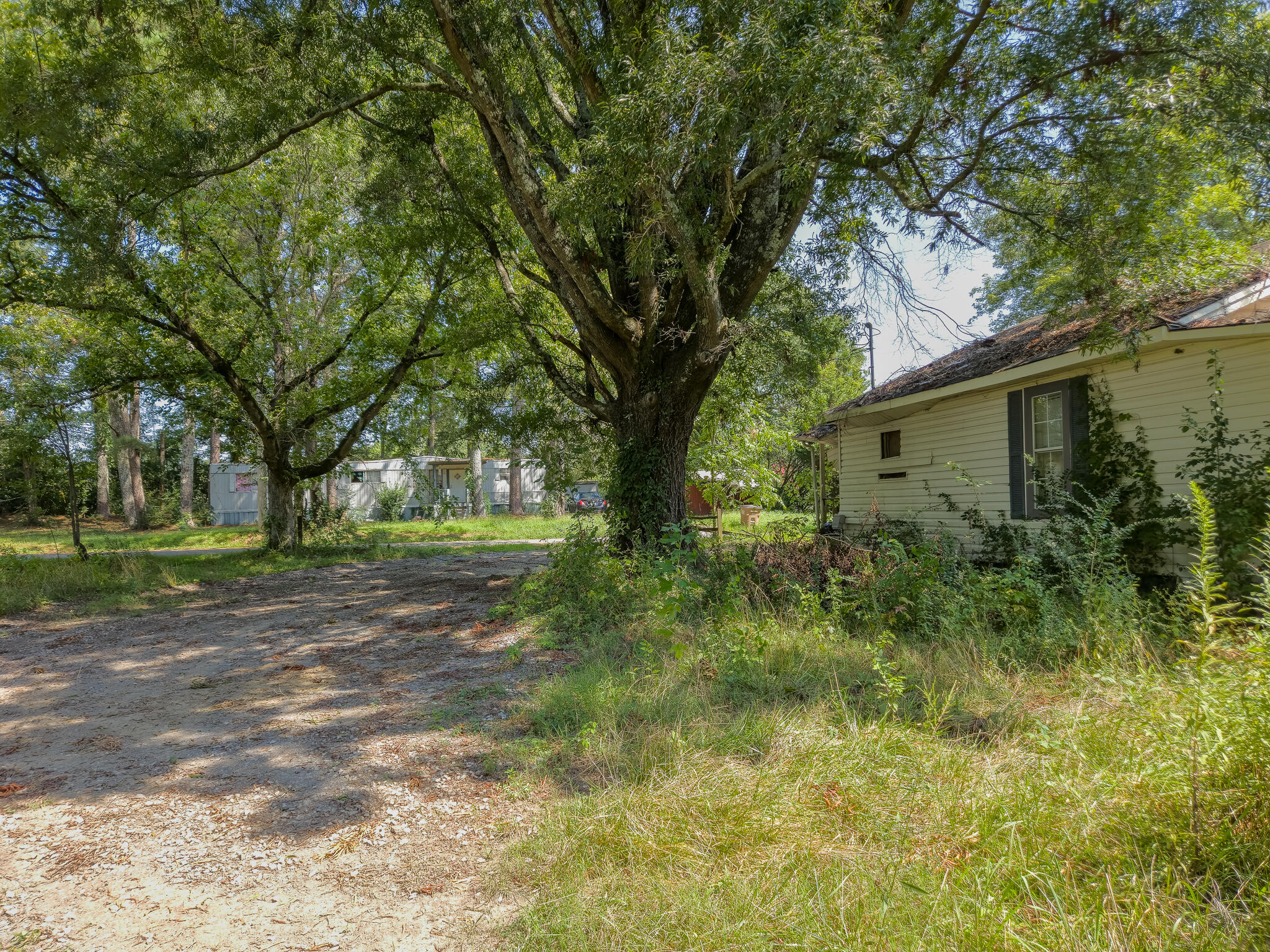 631 Bryson Road Dalton, GA 30721 - Photo 5 of 7 631 Bryson Rd SE-5