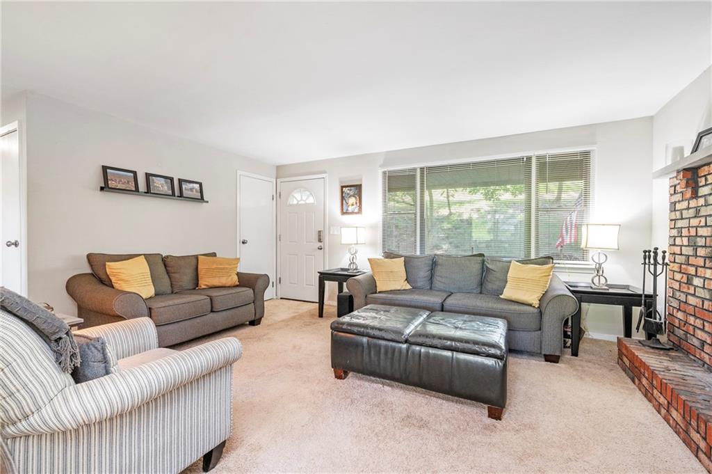 185 Lindley Road Canonsburg, PA 15317 - Photo 4 of 26 Gallery Image 4