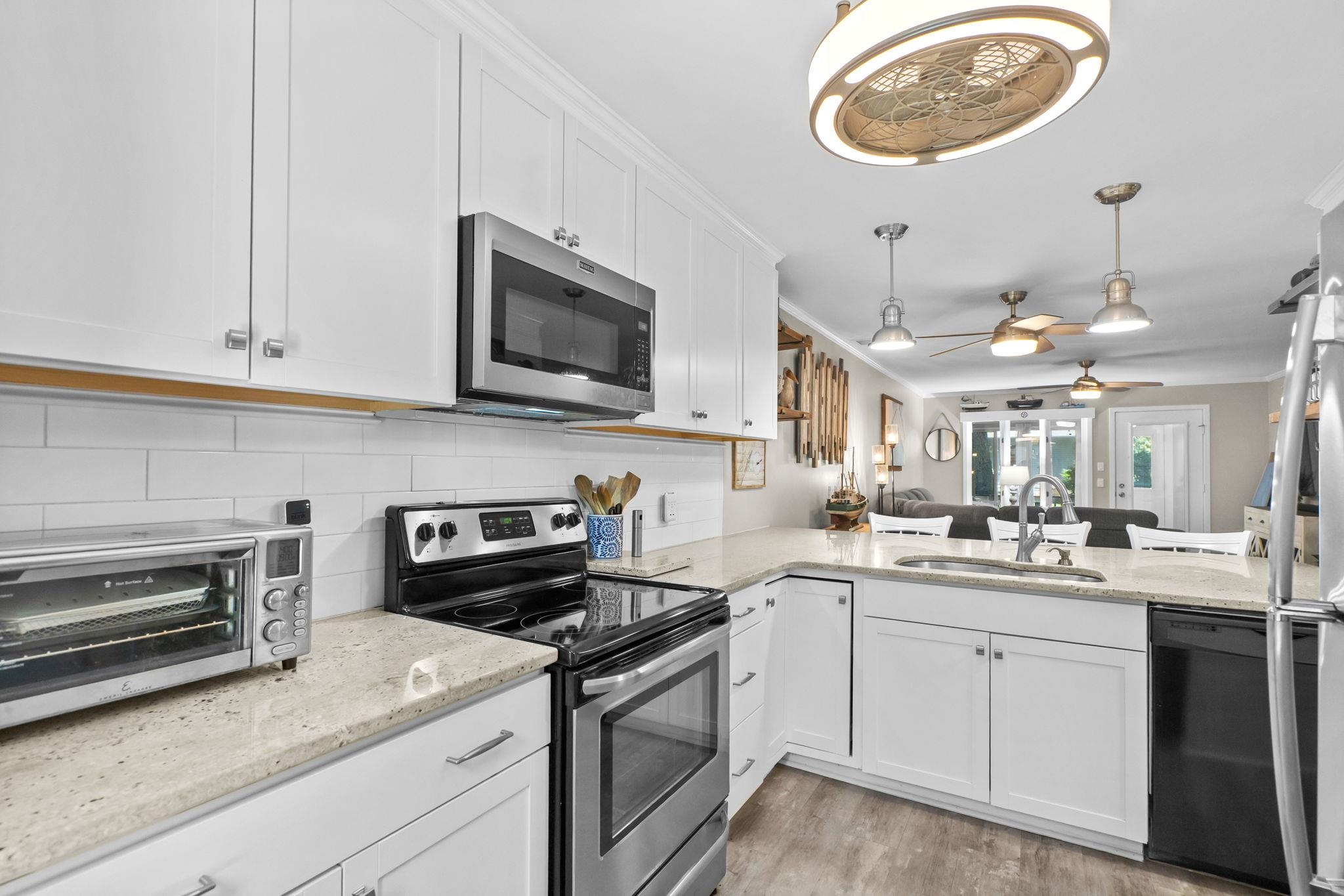 812 Villa Court, Unit 812 Murrells Inlet, SC 29576 - Photo 17 of 43