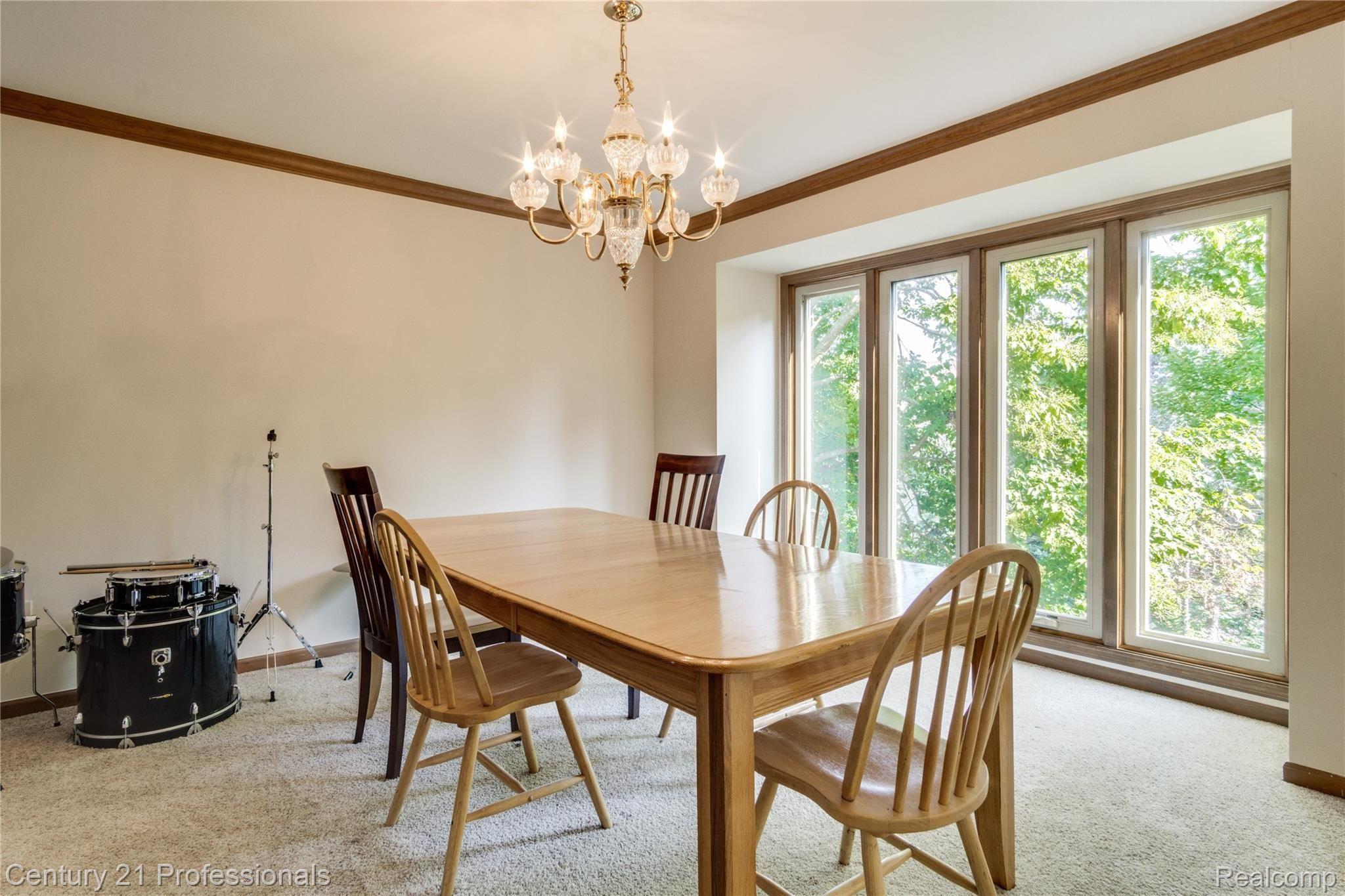 1059 Stony Pointe Boulevard Rochester, MI 48307 - Photo 28 of 74 Interiors (13 of 67).jpg