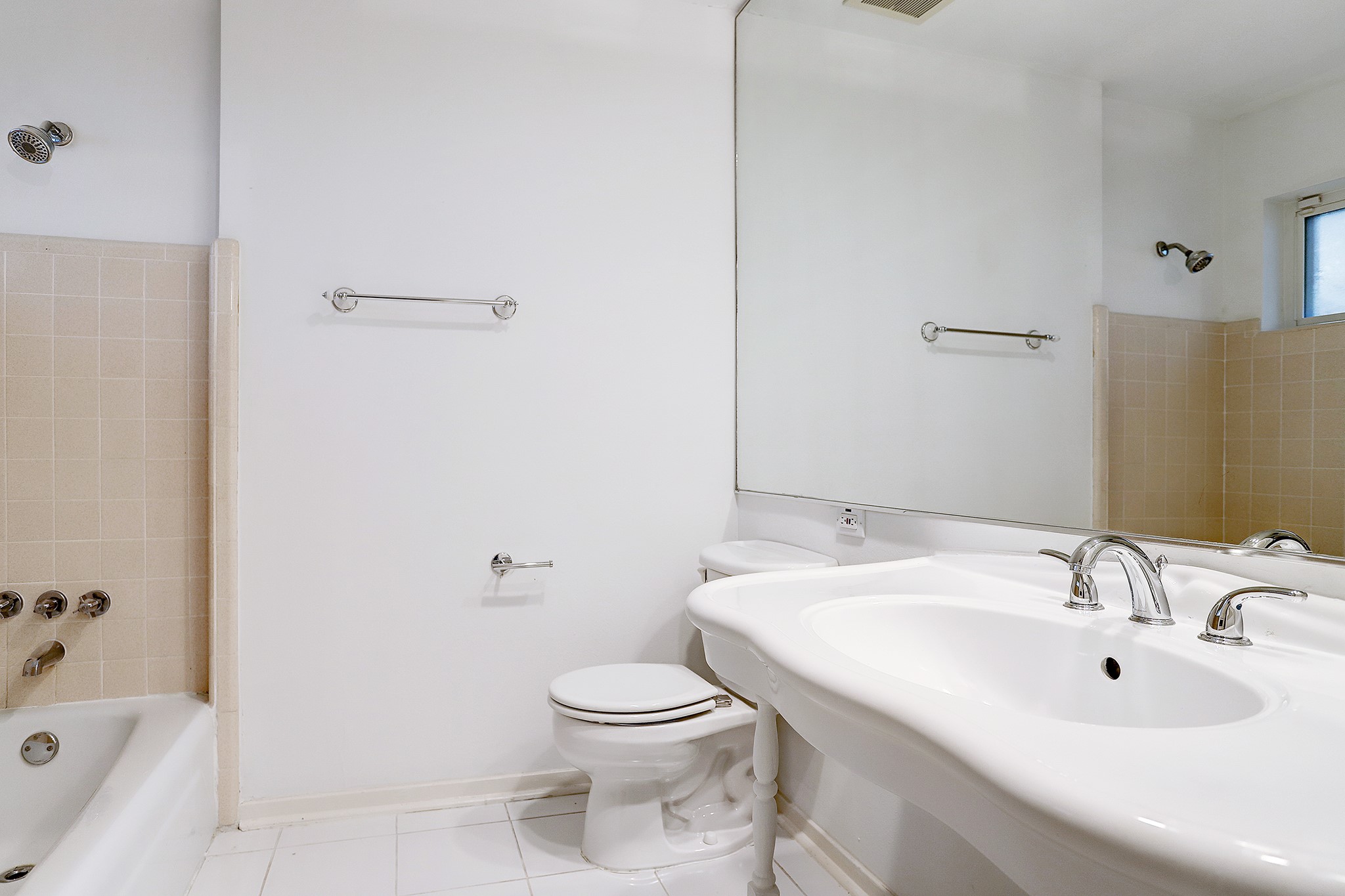 5312 Buffalo Speedway Houston, TX 77005 - Photo 17 of 19 Master bath.