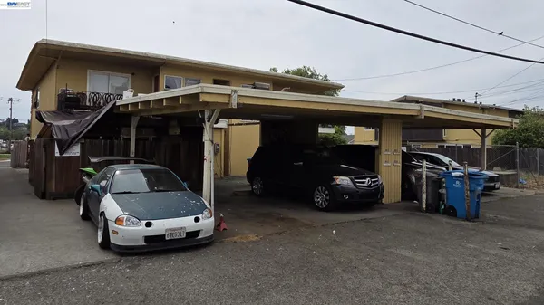 $949,000 | 200 Westwood Street, Vallejo, CA 94591