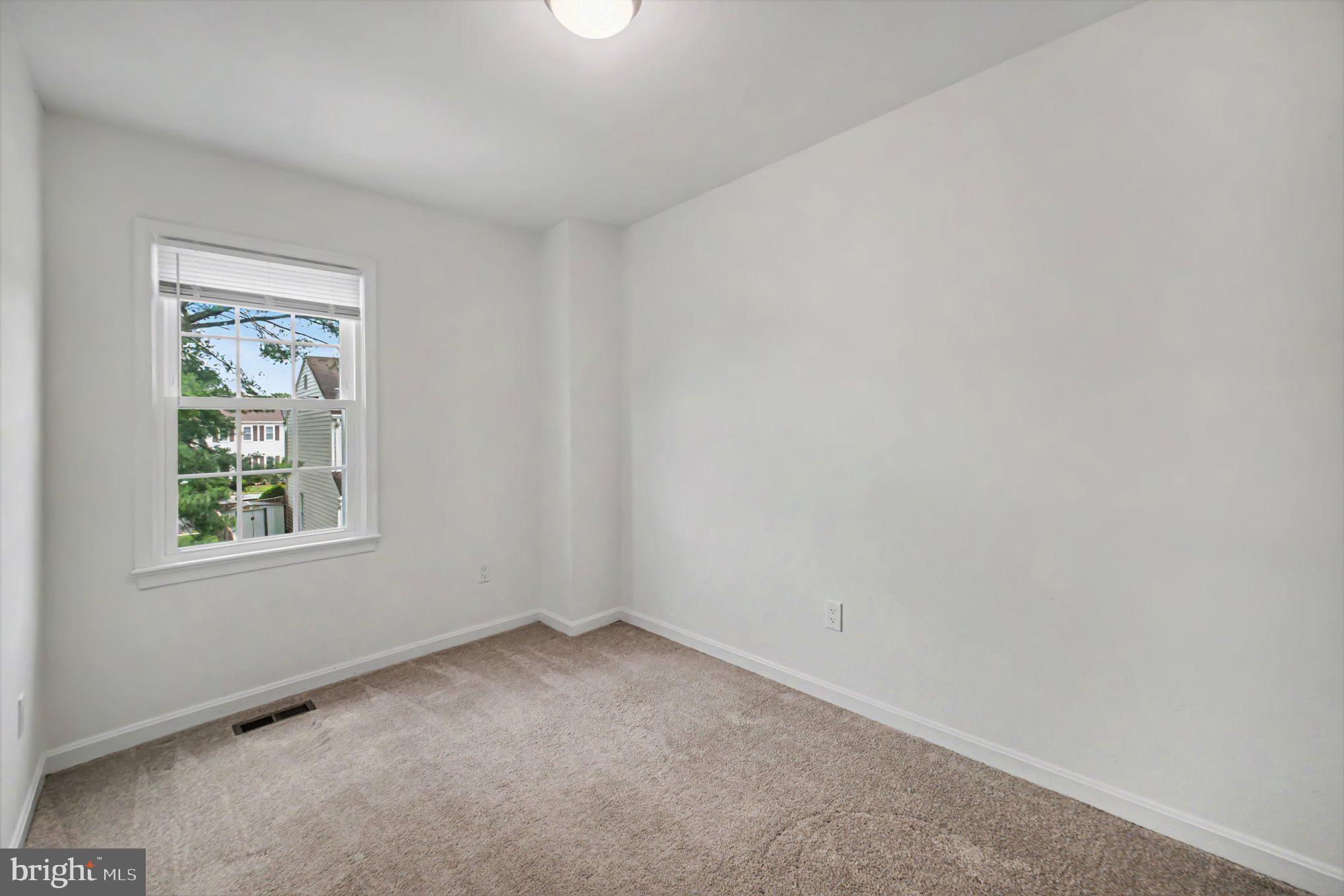 7981 Northumberland Road Springfield, VA 22153 - Photo 14 of 26 Bright and airy blank canvas room.
