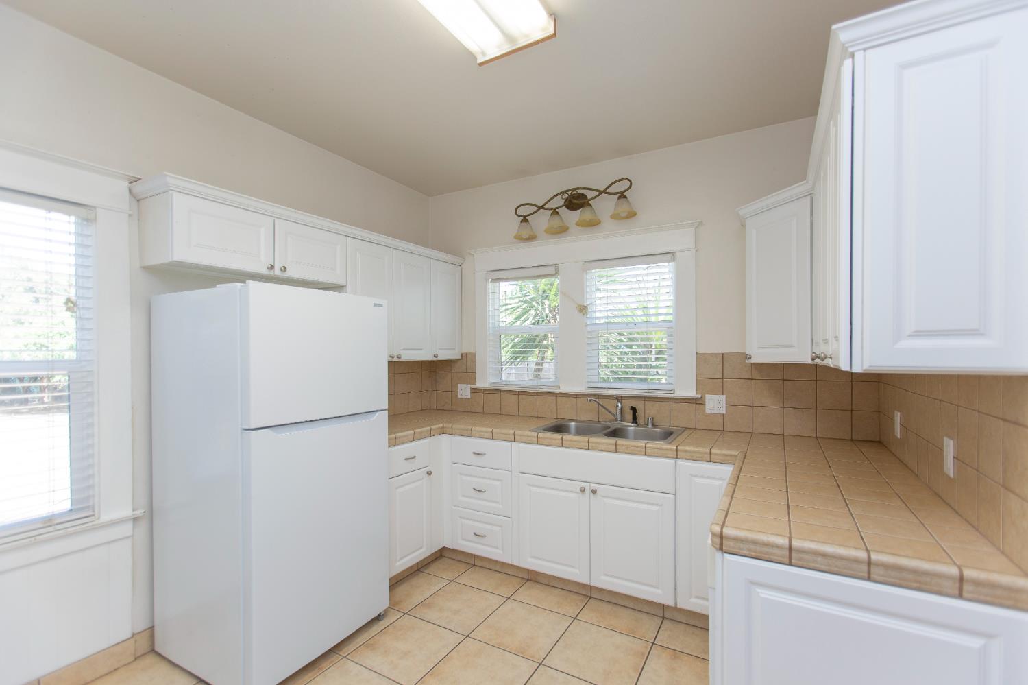 1027 West 21st Street Merced, CA 95340 - Photo 24 of 38