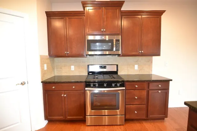 $4,500 | 8 Spicebush Court, Hopkinton, MA 01748