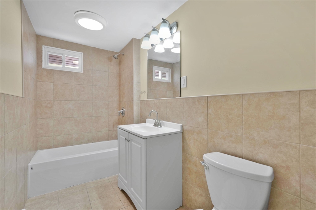 120-122 Larkspur Street Springfield, MA 01108 - Photo 9 of 31