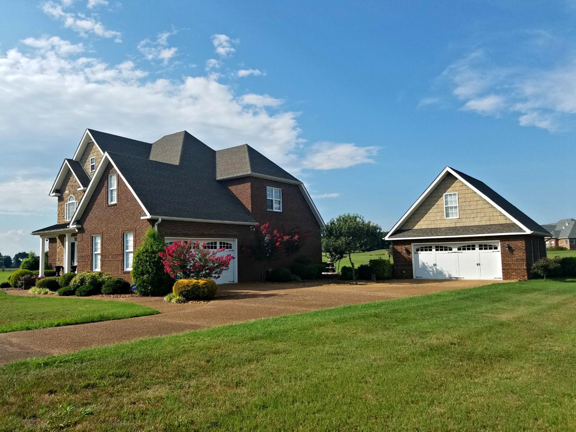94 Ridgecrest Drive Winchester, TN 37398 - Photo 12 of 13 Amazing inside and outside. Shows like a model home. Move I ready. Outside garage has a bonus room upstairs.