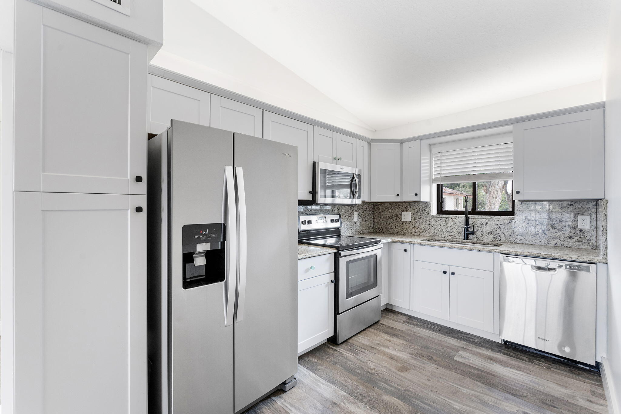 325 Palmwood Place, Unit 213 Boca Raton, FL 33431 - Photo 4 of 30 18-web-or-mls-325 Palmwood Place #213_0