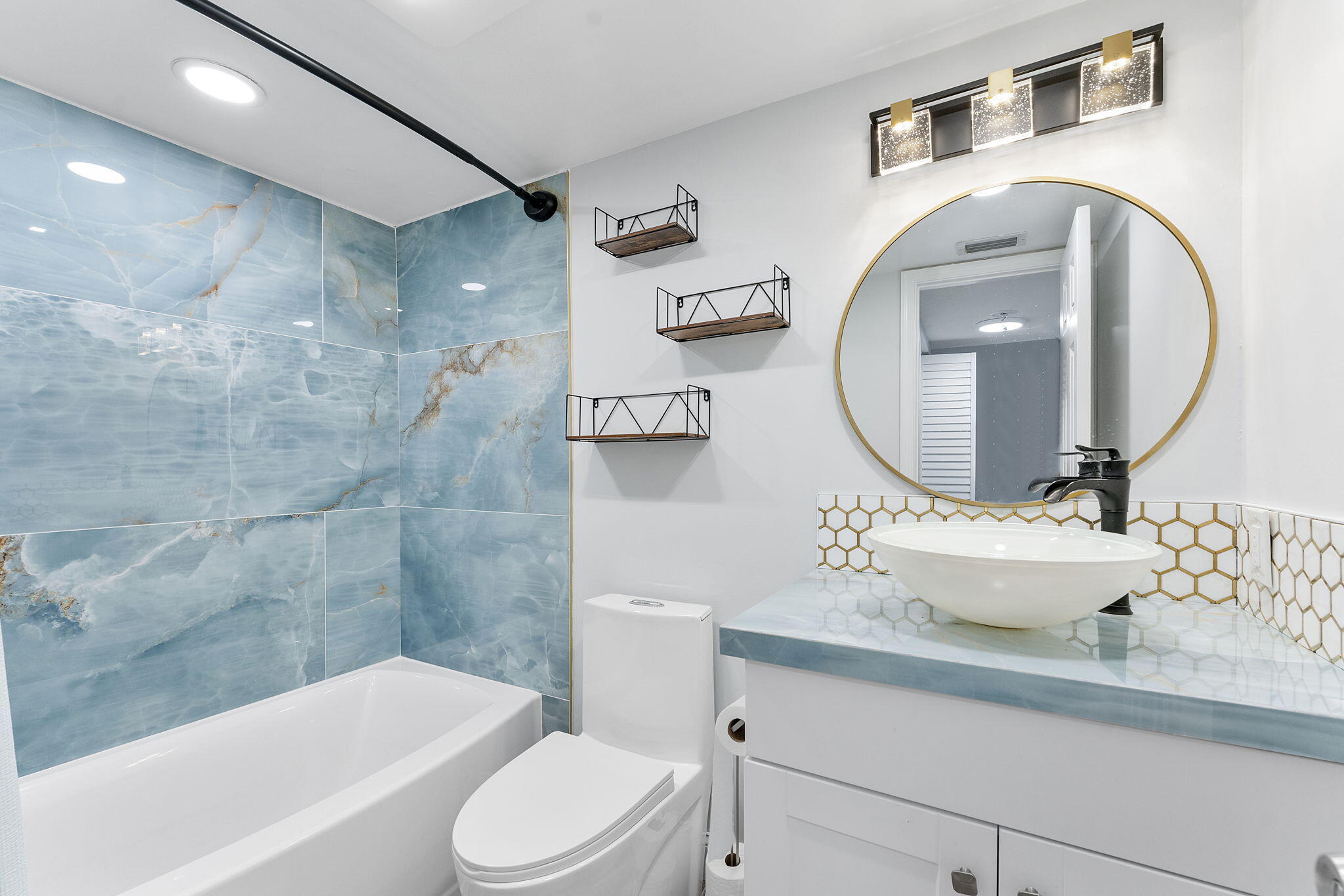 325 Palmwood Place, Unit 213 Boca Raton, FL 33431 - Photo 9 of 30 1-web-or-mls-325 Palmwood Place #213_00