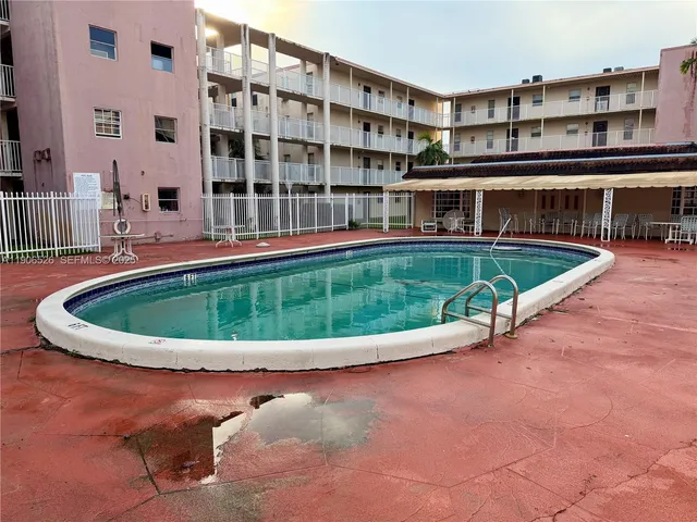 $1,300 | 2800 Northwest 56th Avenue, Unit E401, Lauderhill, FL 33313