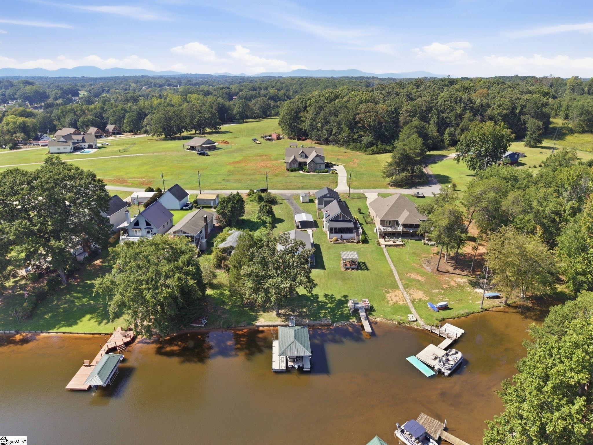 136 Coastline Drive Inman, SC 29349 - Photo 8 of 40 Gallery Image 8