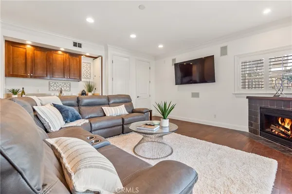 $11,500 | 1077 10th Street, Hermosa Beach, CA 90254