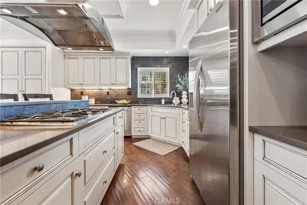 $11,500 | 1077 10th Street, Hermosa Beach, CA 90254