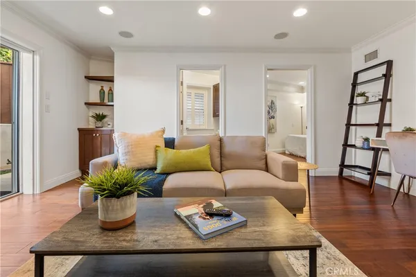 $11,500 | 1077 10th Street, Hermosa Beach, CA 90254