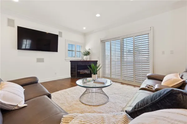 $11,500 | 1077 10th Street, Hermosa Beach, CA 90254