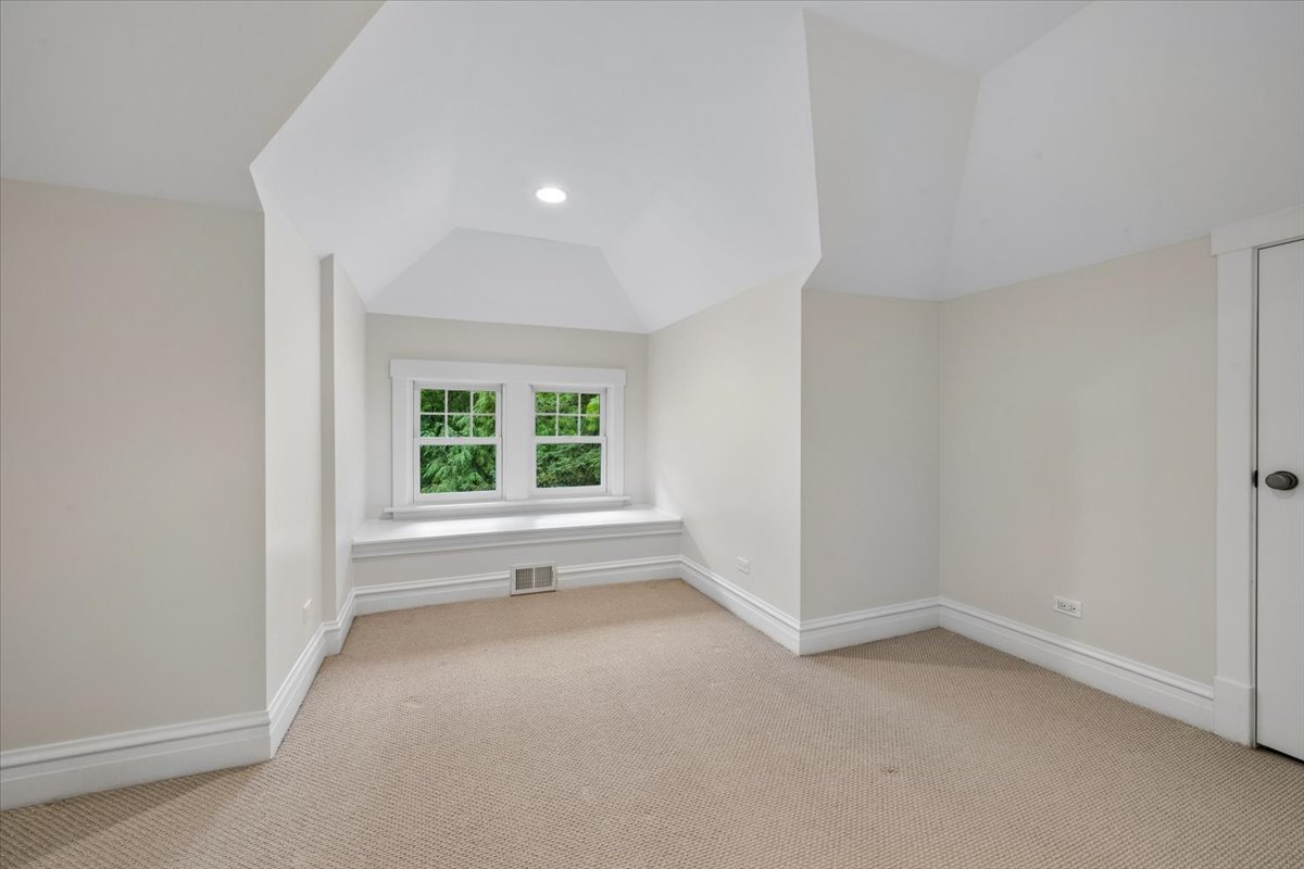 1141 Sheridan Road Wilmette, IL 60091 - Photo 38 of 52