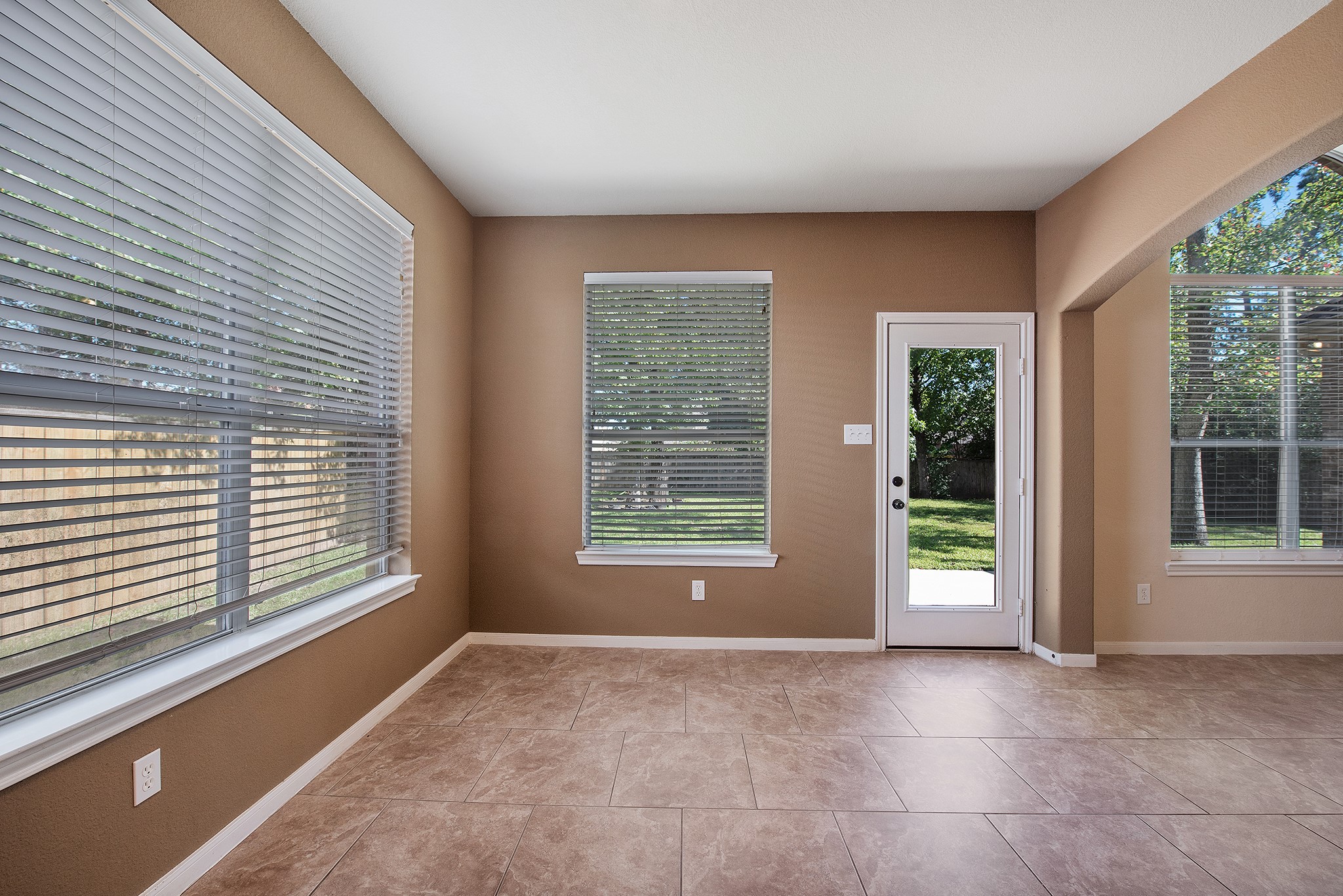 158 Rocky Point Drive Spring, TX 77389 - Photo 14 of 34