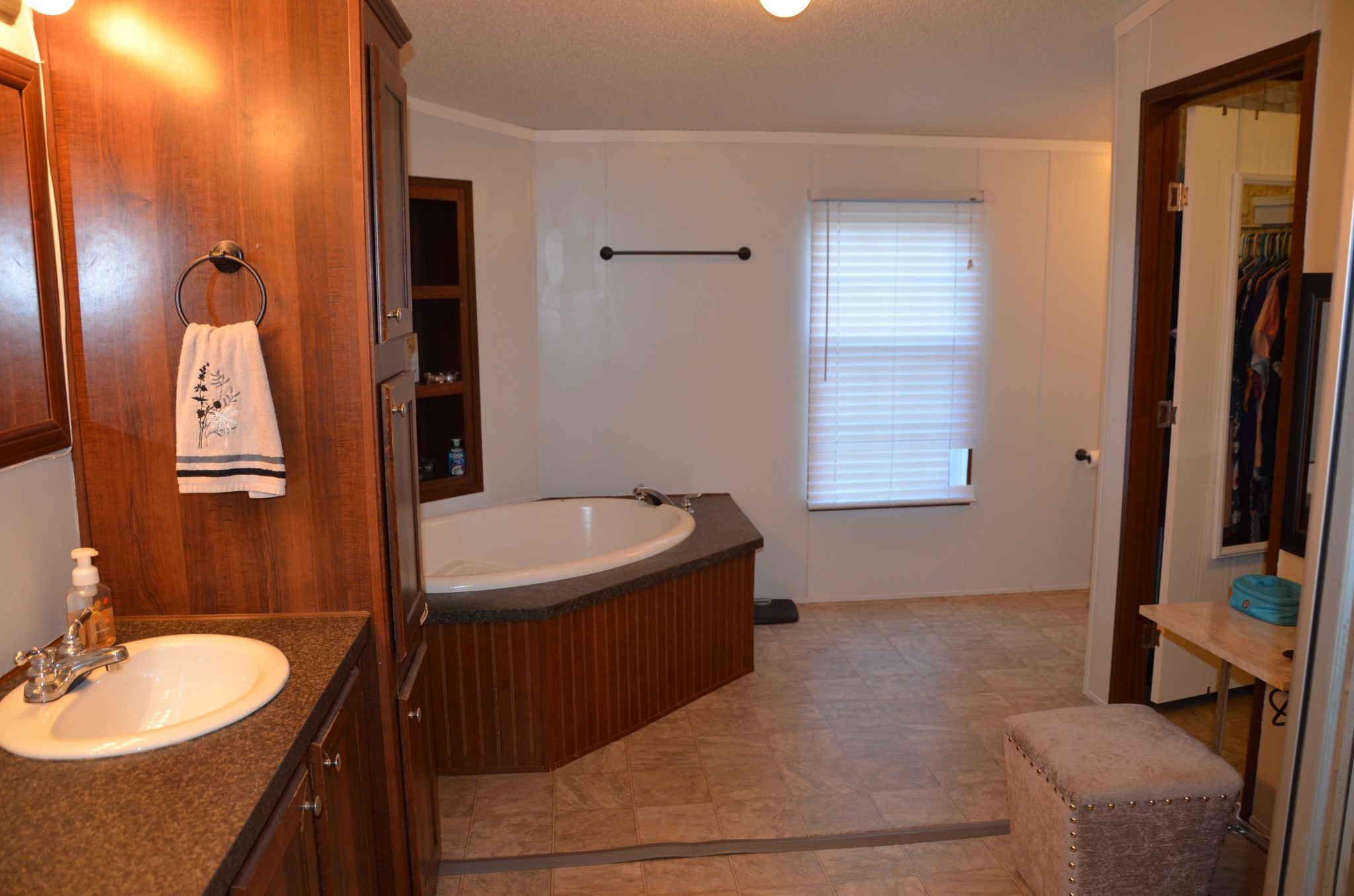 580 Speck Road Lebanon, TN 37087 - Photo 15 of 38 a bathroom with a sink and a mirror