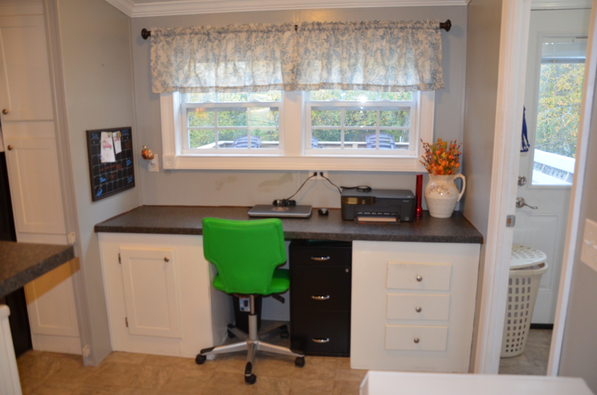 580 Speck Road Lebanon, TN 37087 - Photo 7 of 38 a kitchen with a sink cabinets and window