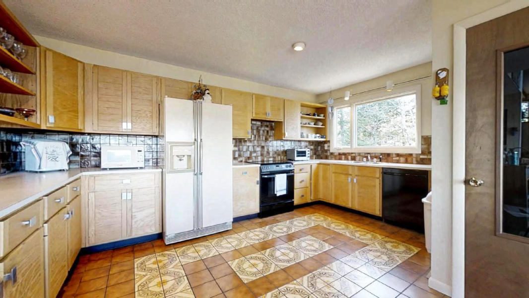 195 Lighthouse Point Road Gouldsboro, ME 04669 - Photo 12 of 48 12