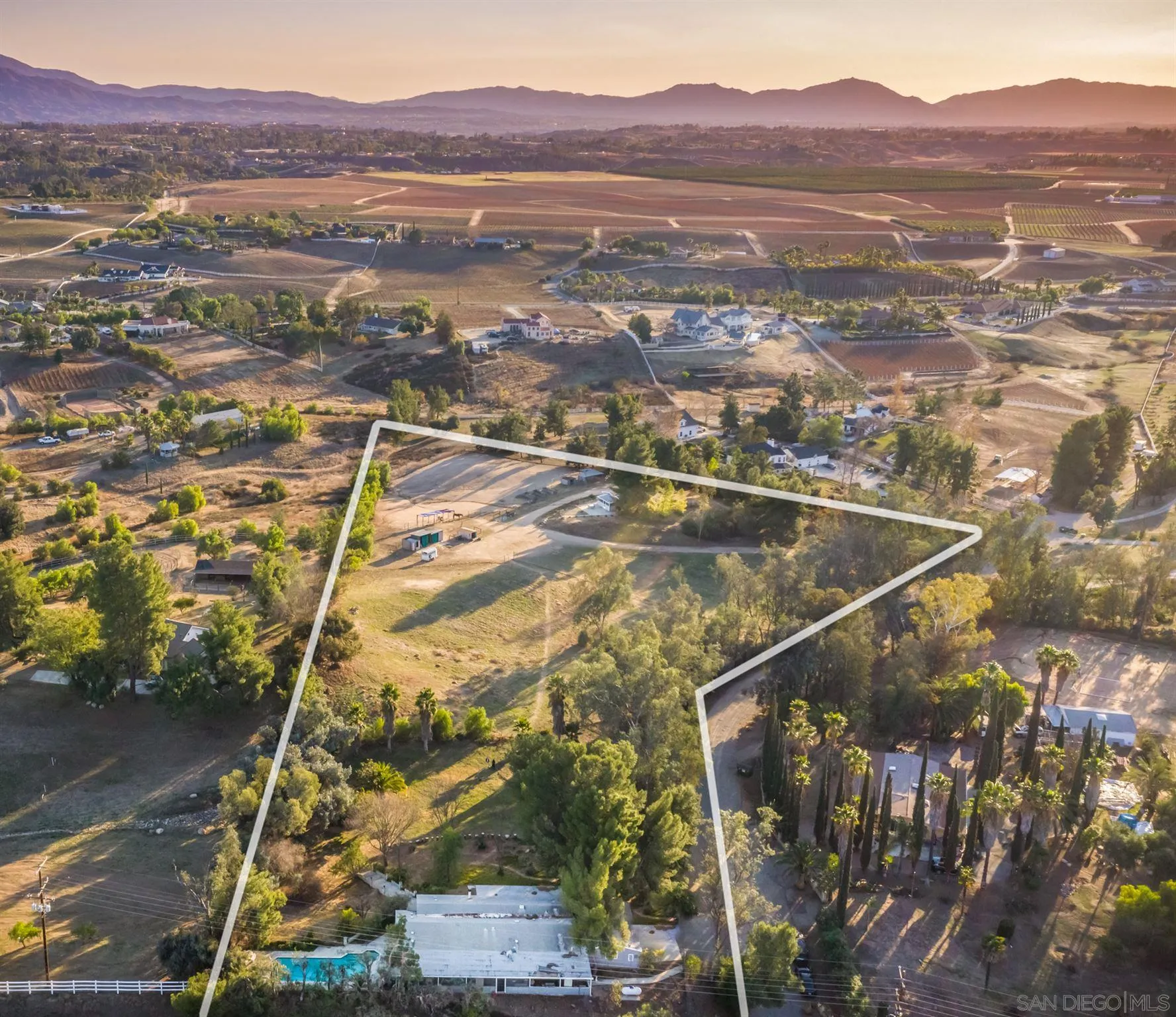 36005 Glen Oaks Road Temecula, CA 92592 - Photo 12 of 16 a view of city and mountain