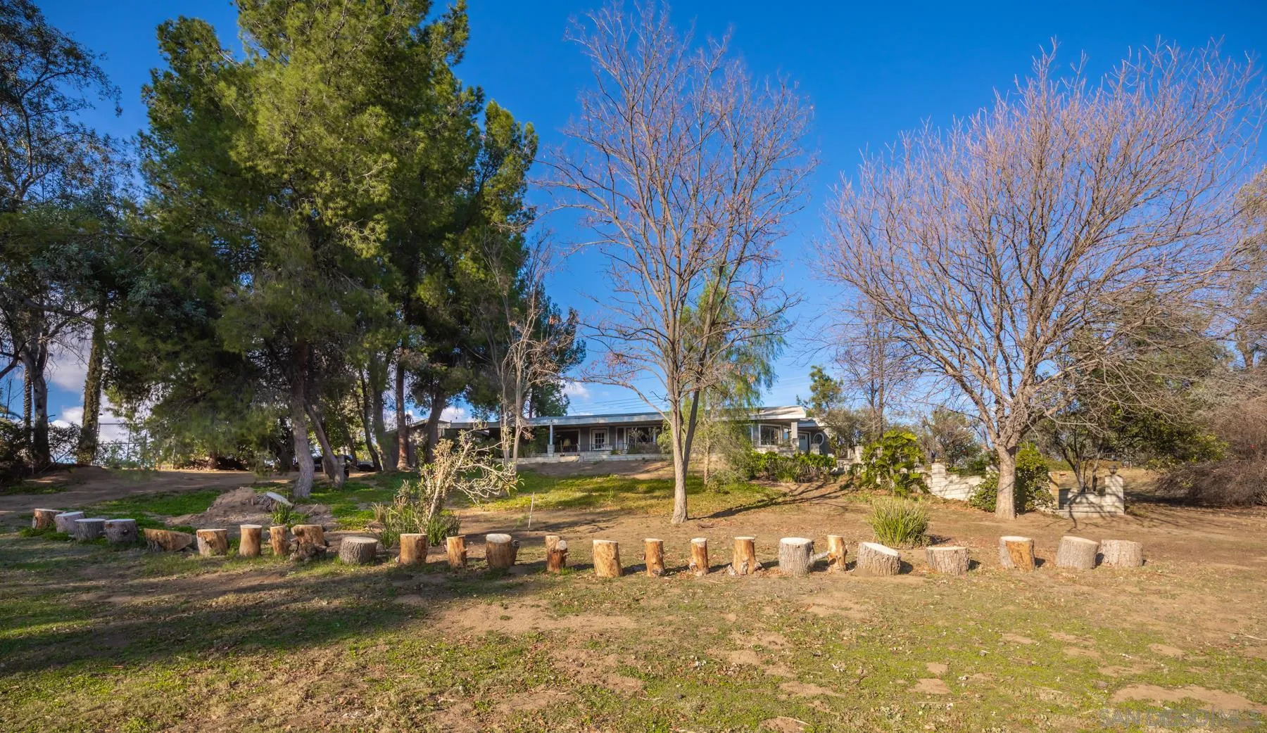 36005 Glen Oaks Road Temecula, CA 92592 - Photo 3 of 16 a view of a lake with houses