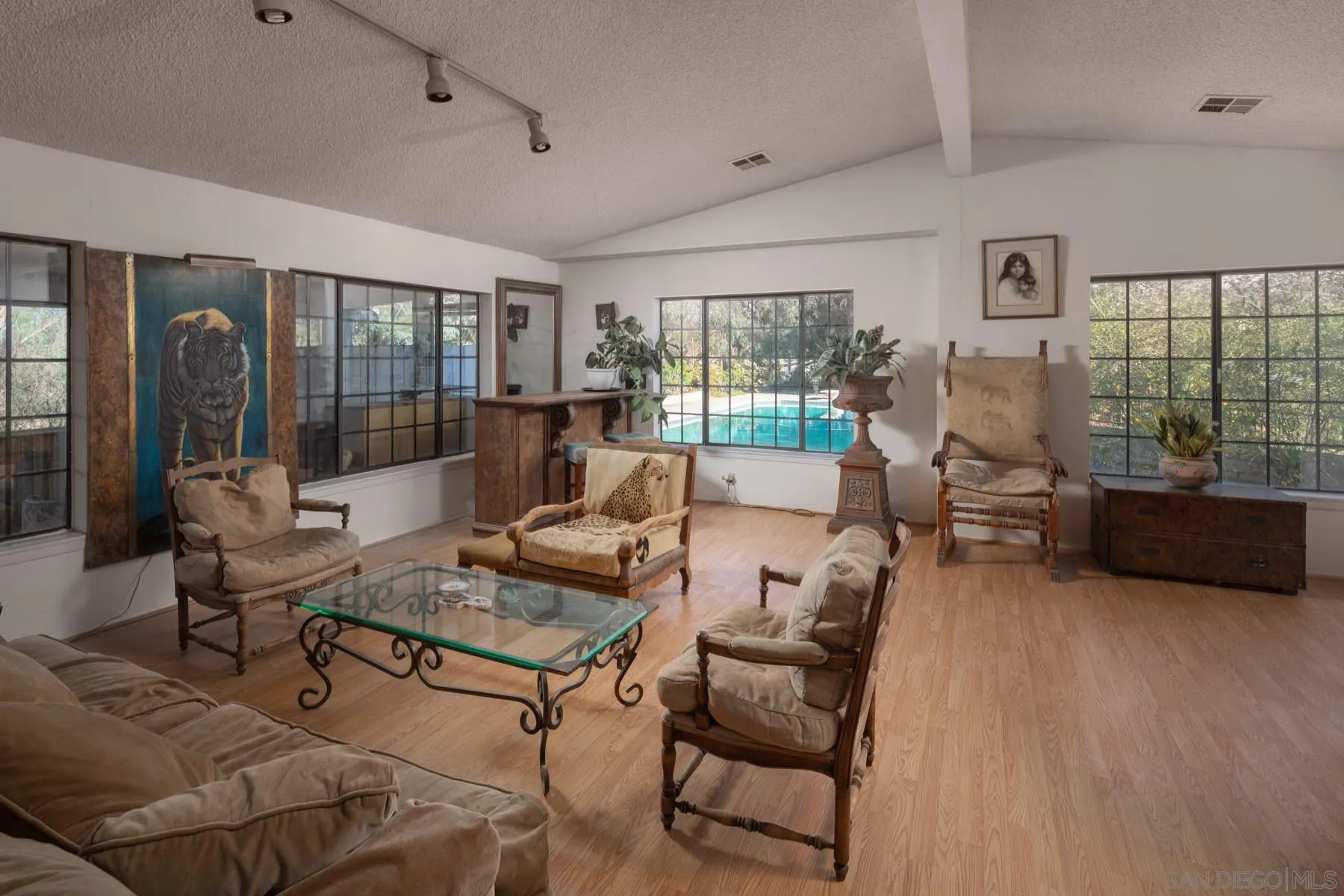 36005 Glen Oaks Road Temecula, CA 92592 - Photo 4 of 16 a living room with furniture and a large window