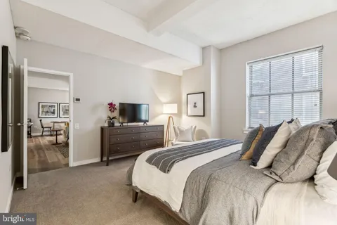 $3,850 | 875 Sansom Street, Unit 1009, Philadelphia, PA 19107