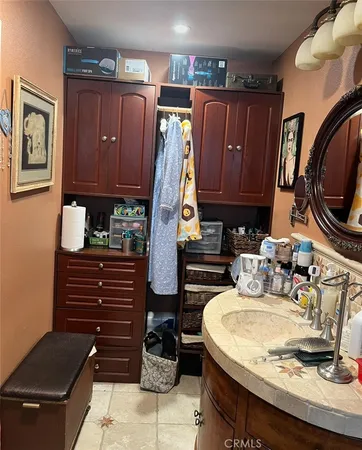 $710,000 | 23509 VÃa Chantilly, Valencia, CA 91355