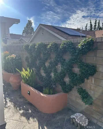 $710,000 | 23509 VÃa Chantilly, Valencia, CA 91355