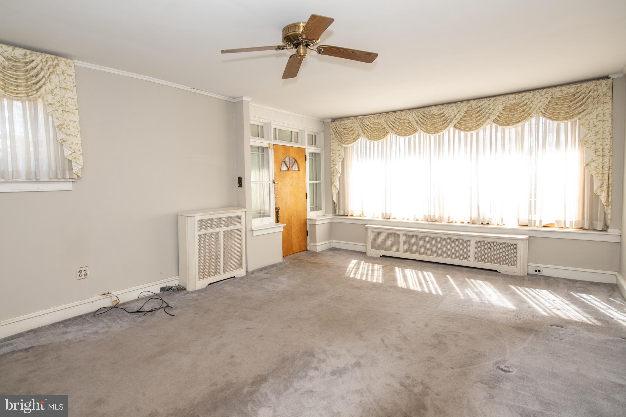 2233 Rhawn Street Philadelphia, PA 19152 - Photo 2 of 36 Living Room