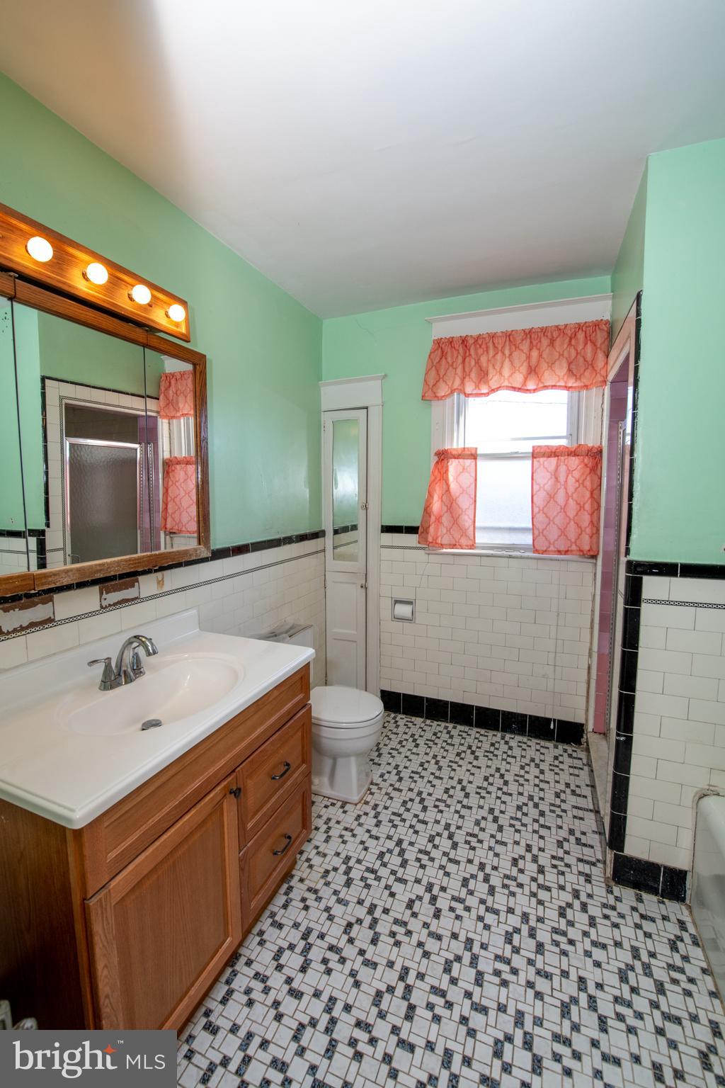 2233 Rhawn Street Philadelphia, PA 19152 - Photo 21 of 36 Bathroom