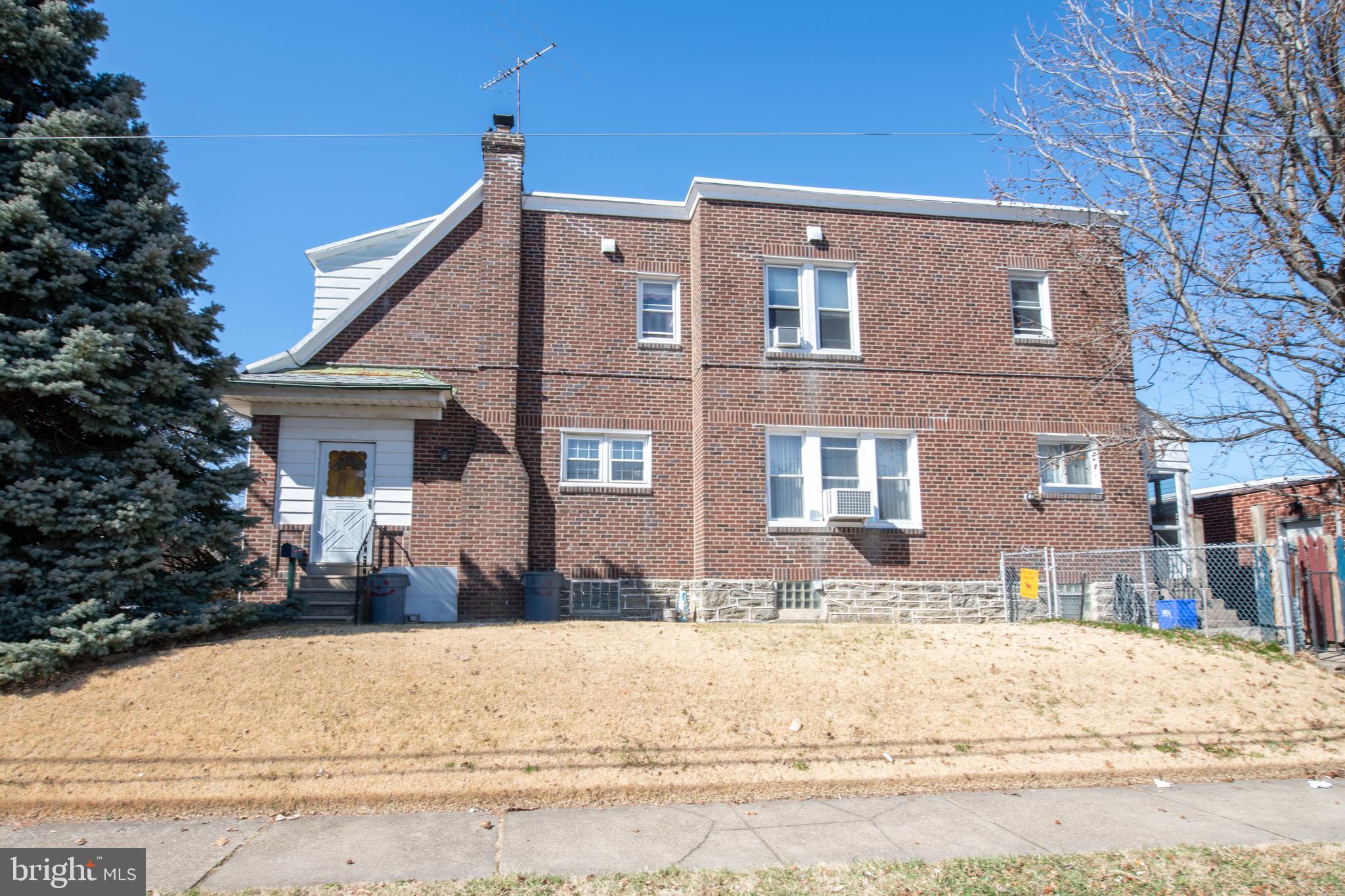 2233 Rhawn Street Philadelphia, PA 19152 - Photo 30 of 36 Side View