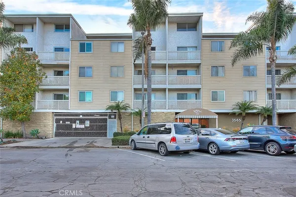 $359,900 | 3565 Linden Avenue, Unit 226, Long Beach, CA 90807