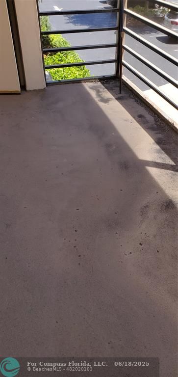 1000 St Charles Place, Unit 215 Pembroke Pines, FL 33026 - Photo 5 of 9