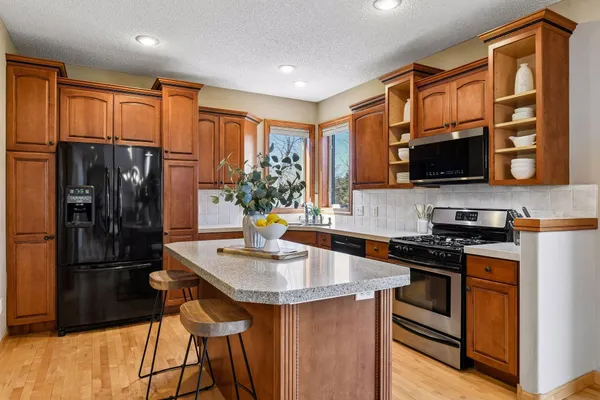 $775,000 | 6620 Saunders Lake Drive South, Minnetrista, MN 55364