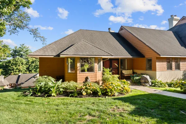 $530,000 | 30 Biltmore Park, Unit 30, Bloomfield, CT 06002