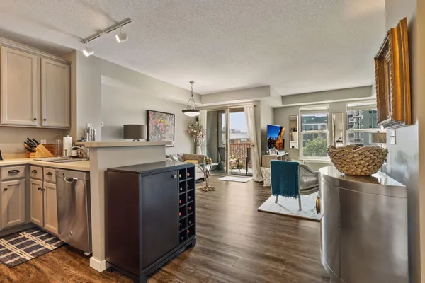 $2,195 | 660 North 2nd Street, Unit 410, Minneapolis, MN 55401