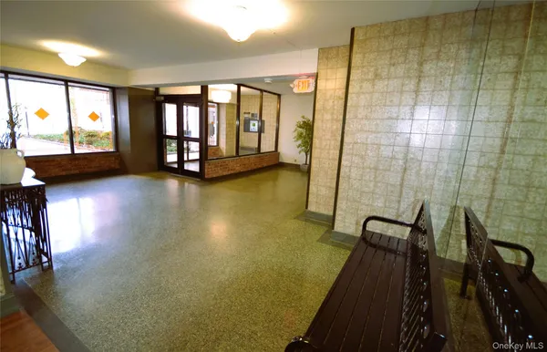 $245,000 | 247 Parkview Avenue, Unit 6M, Bronxville, NY 10708