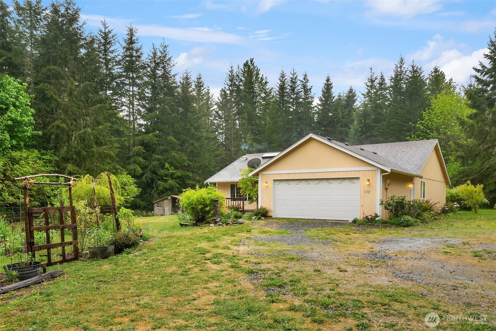 102 Round Top Road Mineral, WA 98355 - Photo 4 of 33