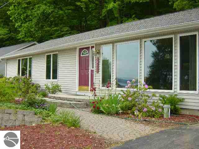 10617 Bluff Road Traverse City, MI 49686 - Photo 1 of 9 1661531.JPG