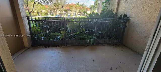 $1,950 | Pembroke Lakes South, Pembroke Pines, FL 33025