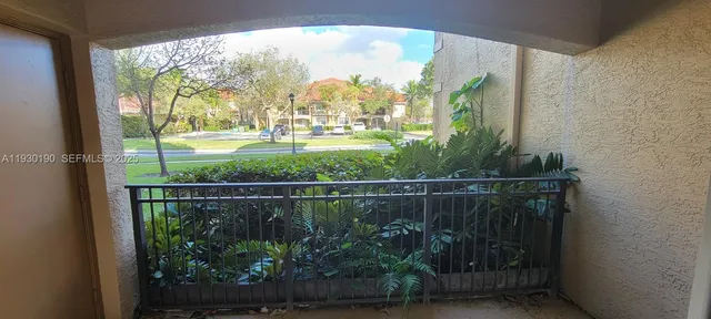 $1,950 | Pembroke Lakes South, Pembroke Pines, FL 33025
