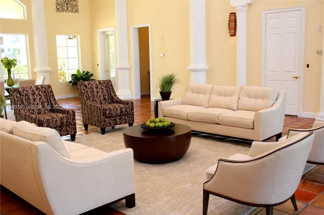 $1,950 | Pembroke Lakes South, Pembroke Pines, FL 33025