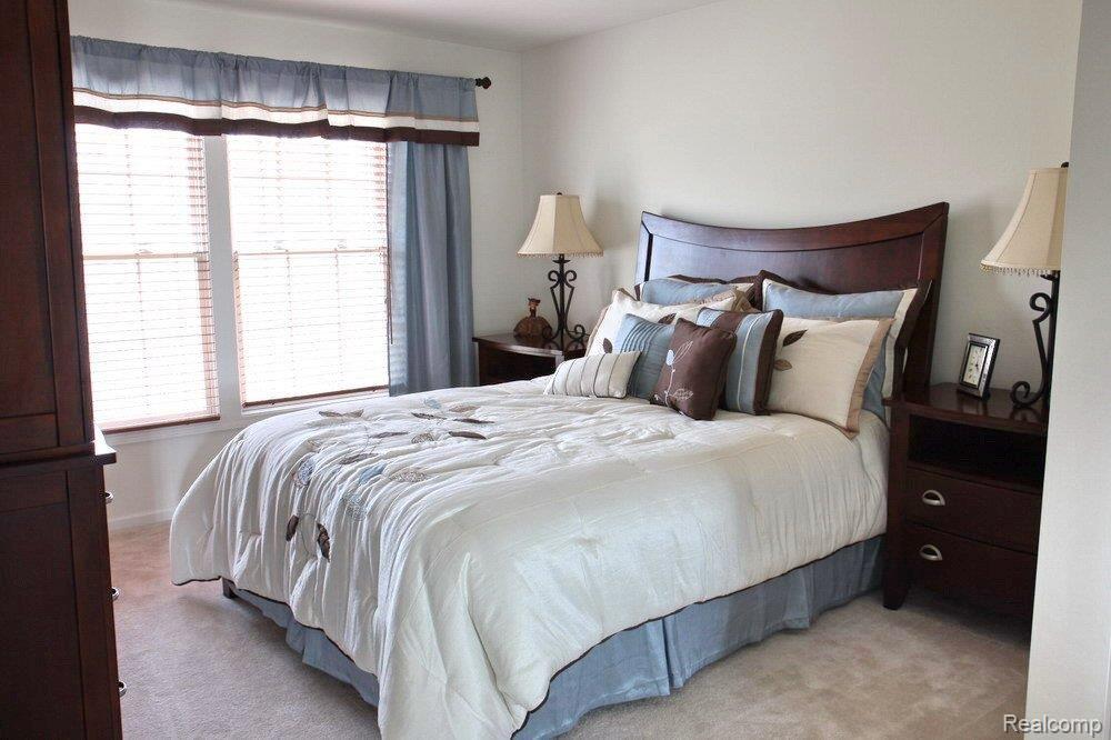 2326 Andover Boulevard Rochester, MI 48306 - Photo 12 of 16 Second Bedroom