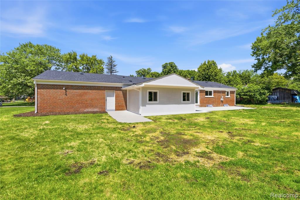 28264 Bayberry Road Farmington, MI 48331 - Photo 41 of 46