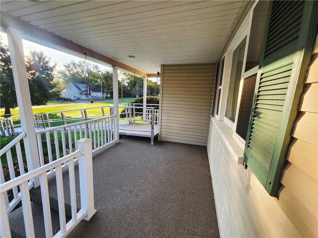 289 Scotland Lane New Castle, PA 16101 - Photo 7 of 35 a view of a balcony with chairs