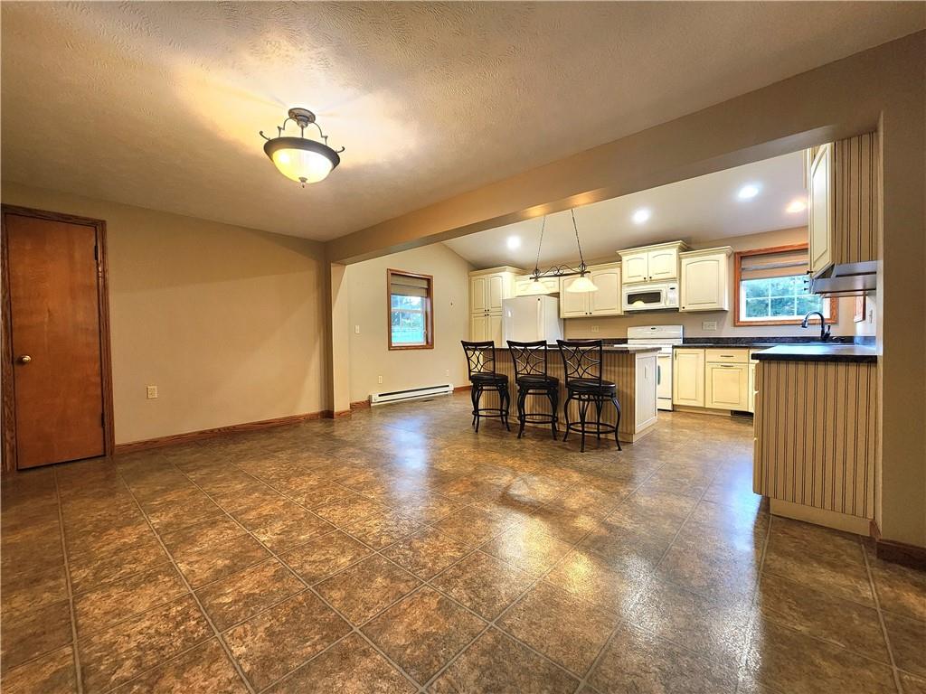 289 Scotland Lane New Castle, PA 16101 - Photo 9 of 35 a view of a kitchen and dining room